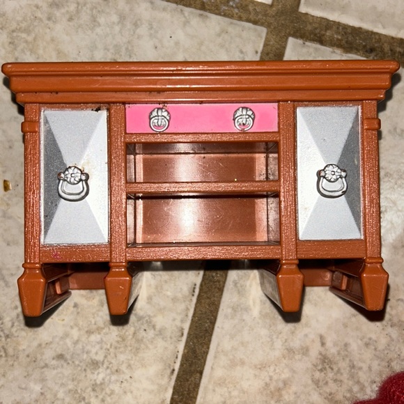 LOVING FAMILY DOLLHOUSE DINING ROOM BUFFET SIDEBOARD CABINET MATTEL FISHER-PRICE - Picture 1 of 5